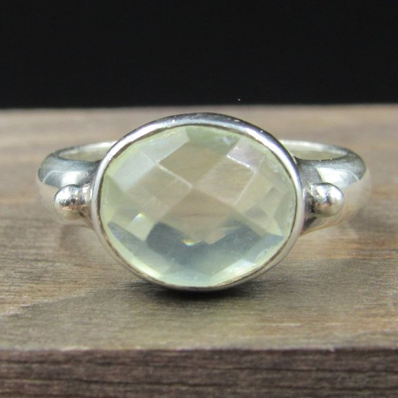 Jewelry - Size 5 Sterling prehnite? Band Ring Vintage